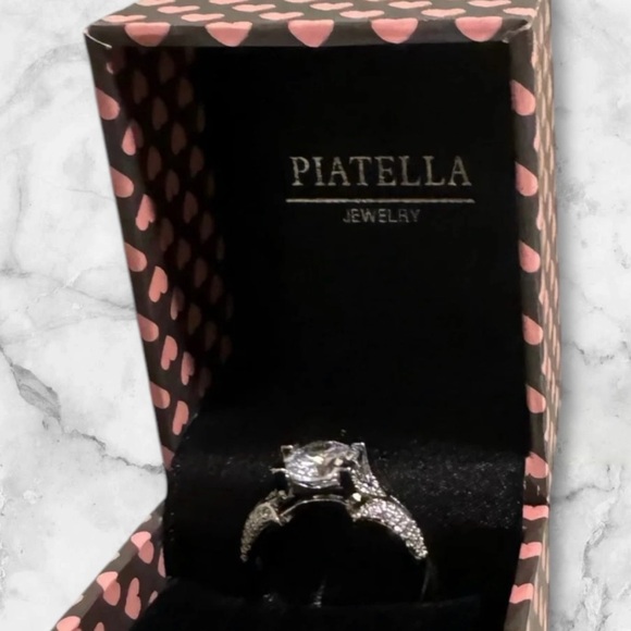 FREE 🆕 Piatella ring, 1  carat round cut, side accents , 14k white gold plated - Picture 9 of 16